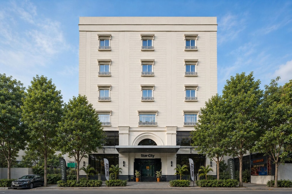Star City Hotel 2/50