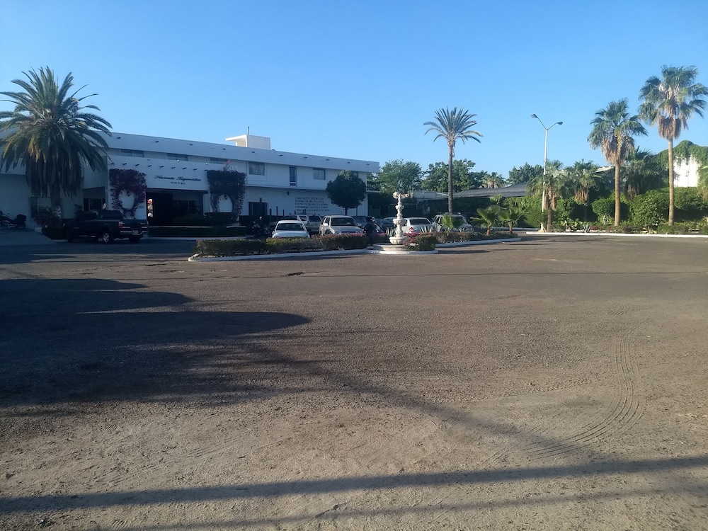 Hacienda Bugambilias 12/71