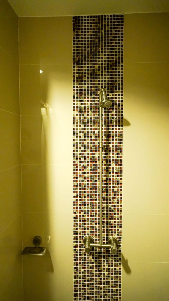 Visa Hotel Hua Hin 64/64