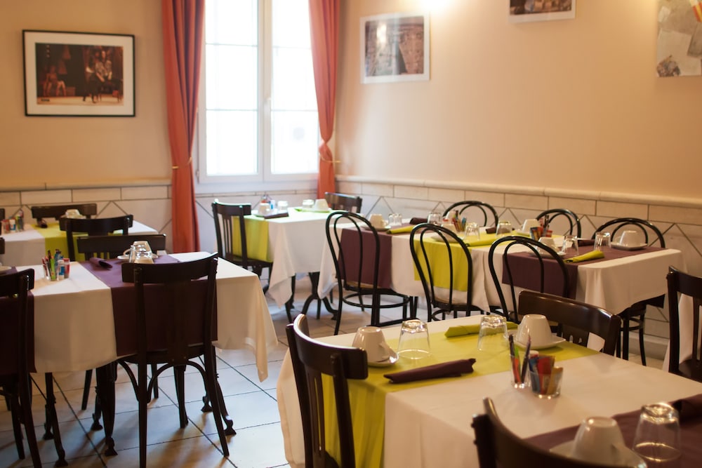 Hotel Artea 25/28