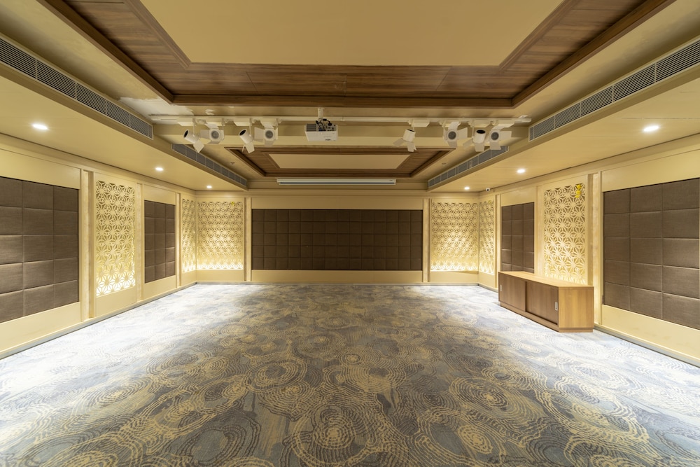 Icon Boutique Hotel by Bhagini 31/33