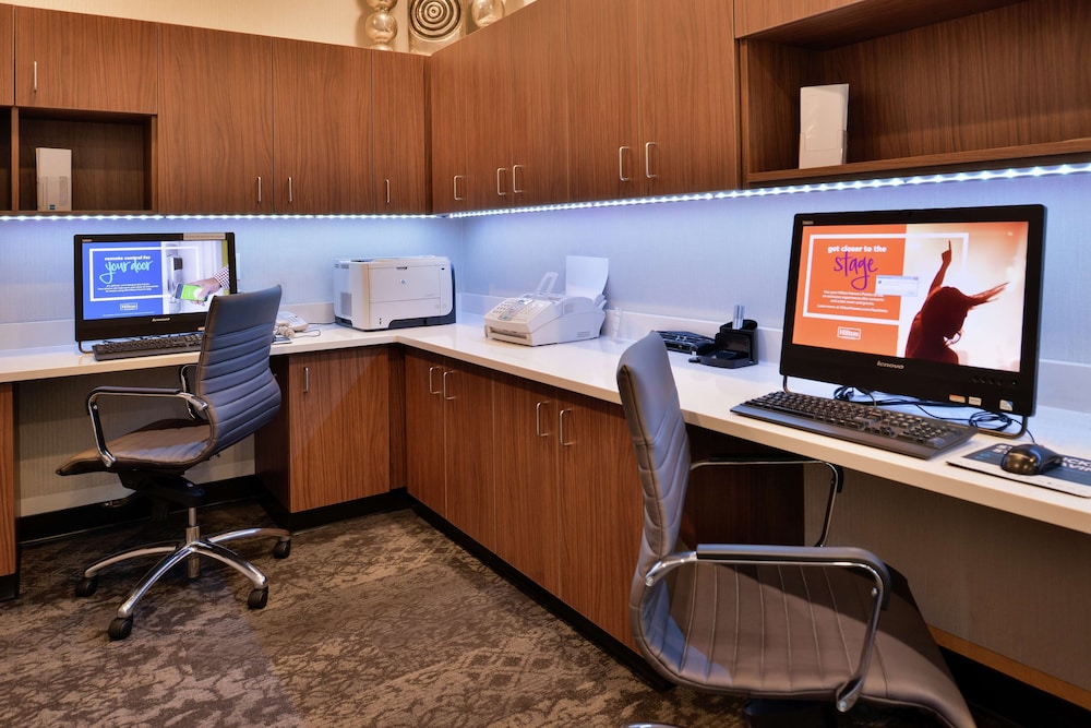 Hilton Garden Inn Terre Haute 57/66