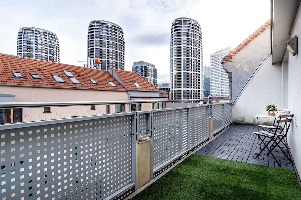 Ambiente Serviced Apartments - Centre 6/50