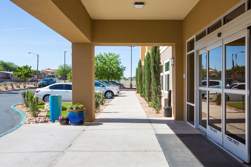 Baymont By Wyndham Albuquerque Airport 61/66