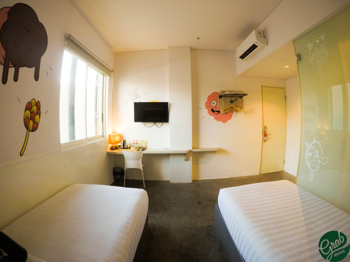 Platinum, Twin Beds