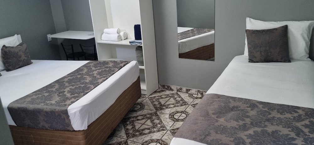 Oyo Tiquatira Hotel 39/50