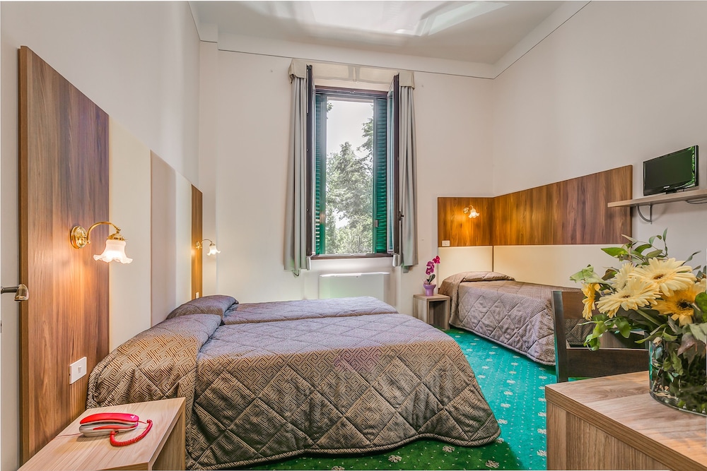 Hotel Arno Bellariva 17/78