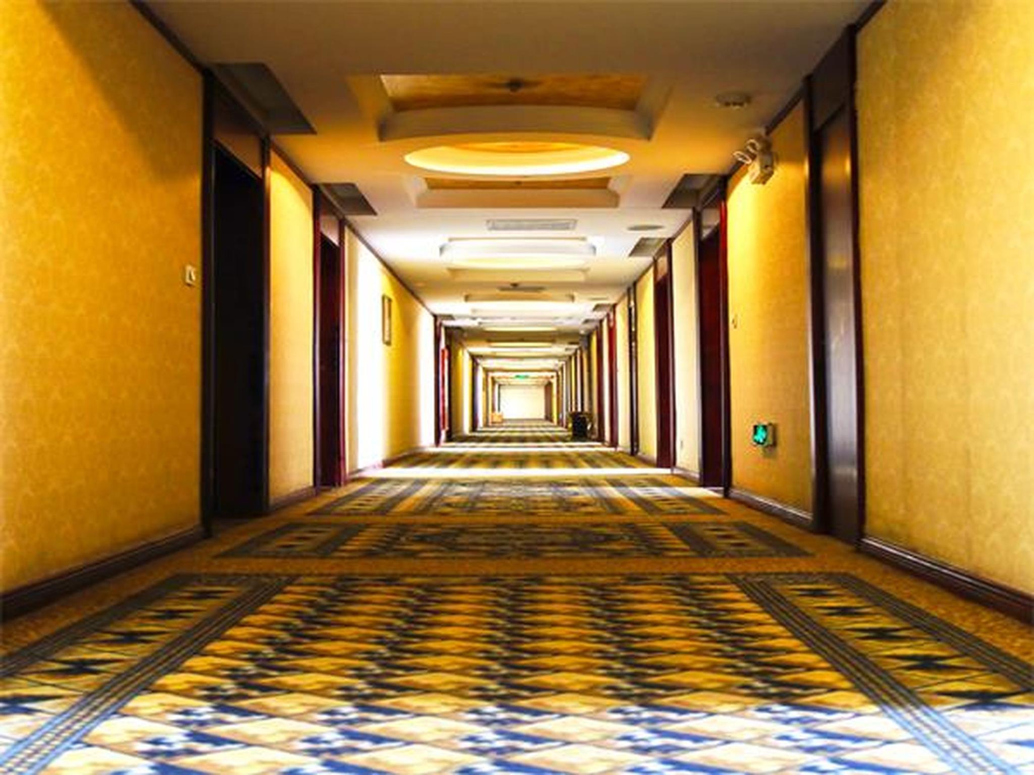 Vienna International Hotel (Suzhou Likou Furniture City) 40/42