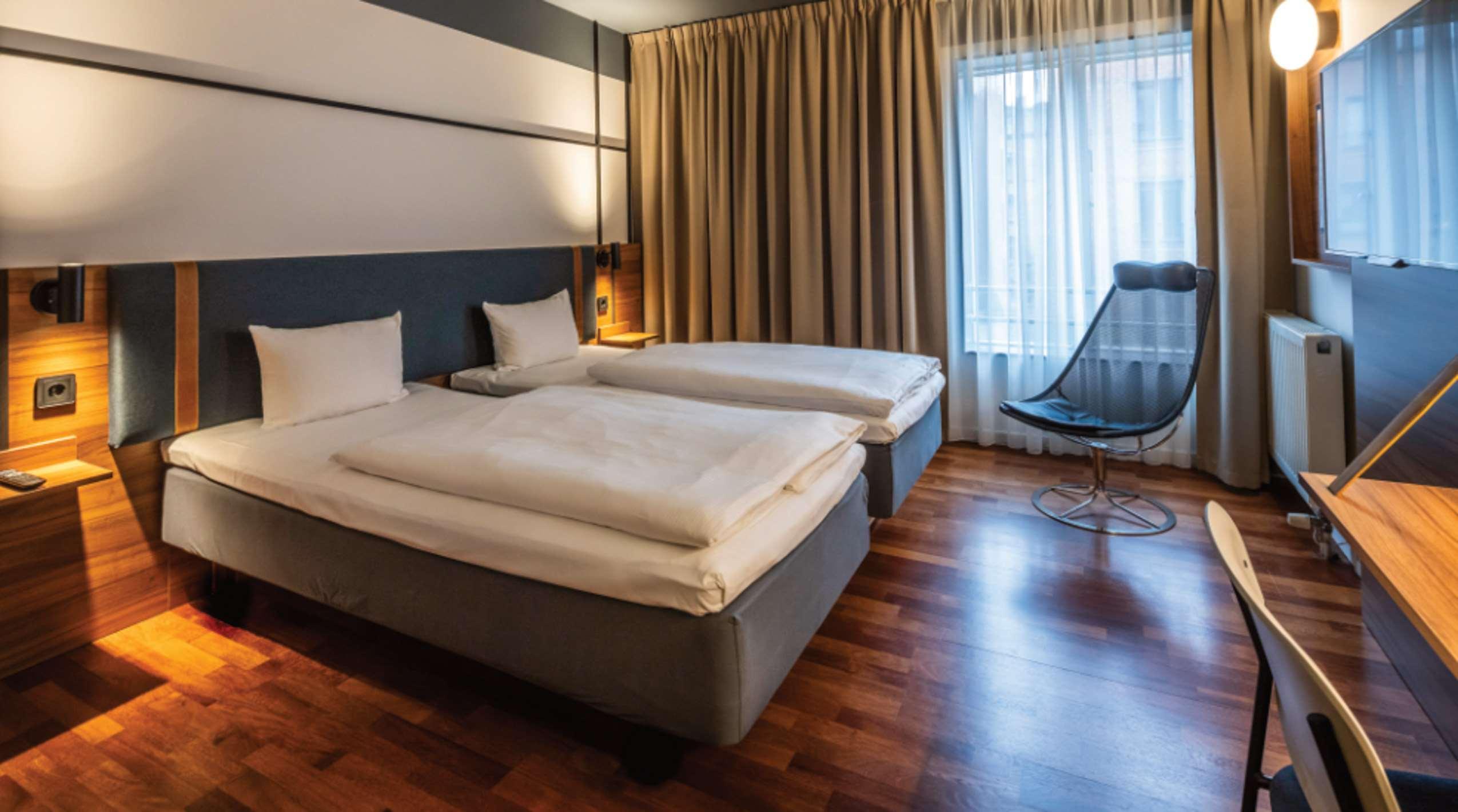 Standard, Double or Twin Bed