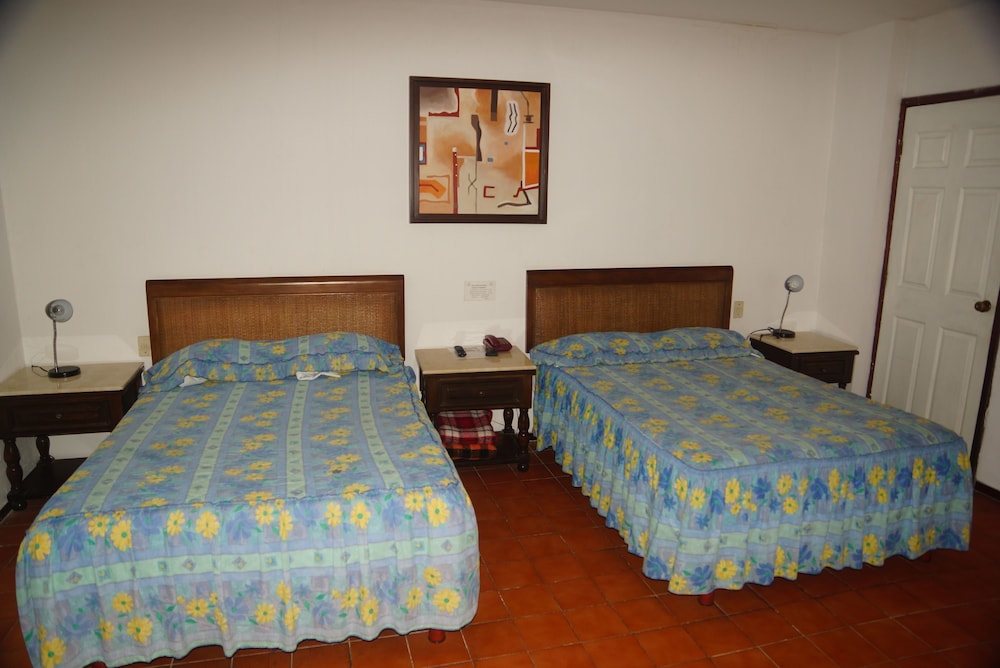 Doralba Inn Merida Ex Dolores Alba Merida 11/67