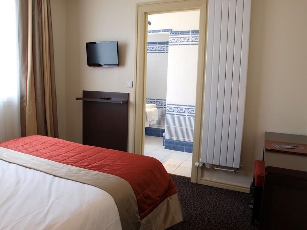 Hotel Bristol 8/50