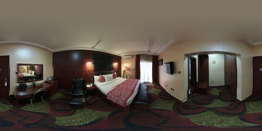 Treasures Suites & Conferences 23/35