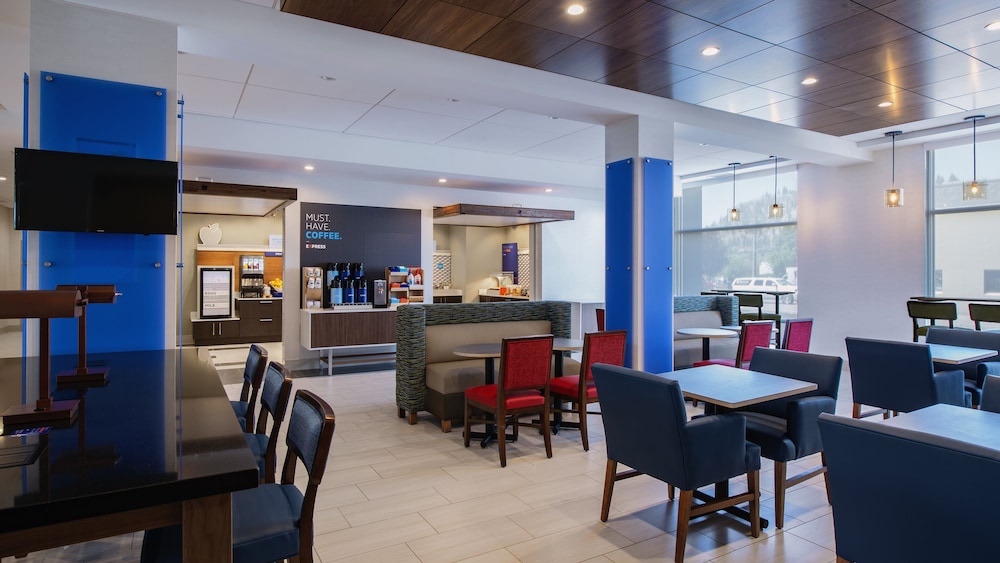 Holiday Inn Express And Suites Kelowna East 48/68