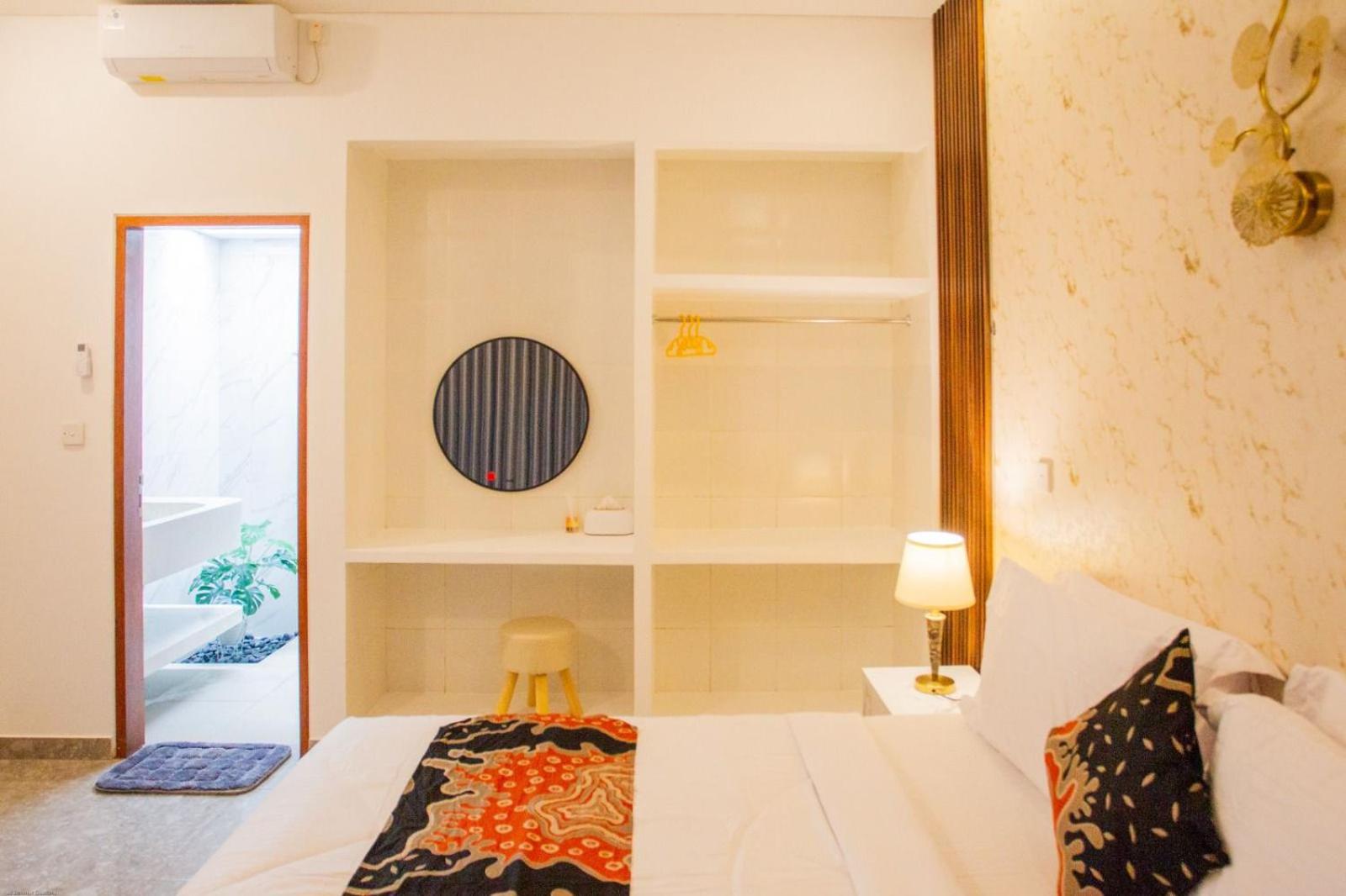 Ratu Guest House 8/18