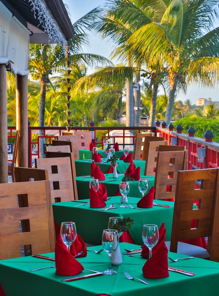 Lifestyle Tropical Beach Resort & Spa 29/40