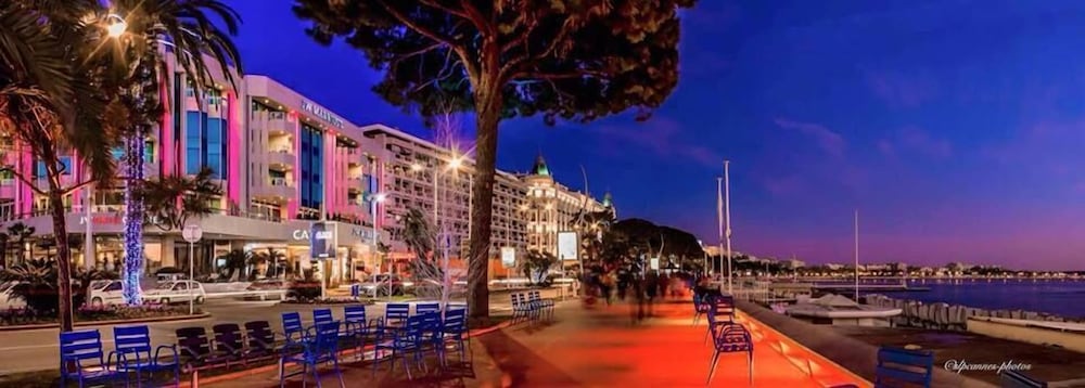 Hotel Cannes Croisette 28/35