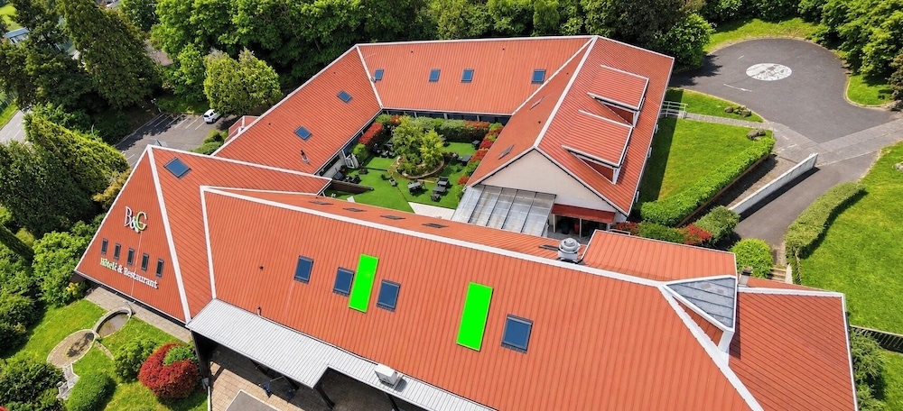 Logis Hotel Black and Green 4/50