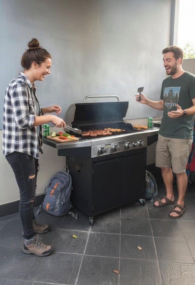 Big Backpackers Hostel 8/47