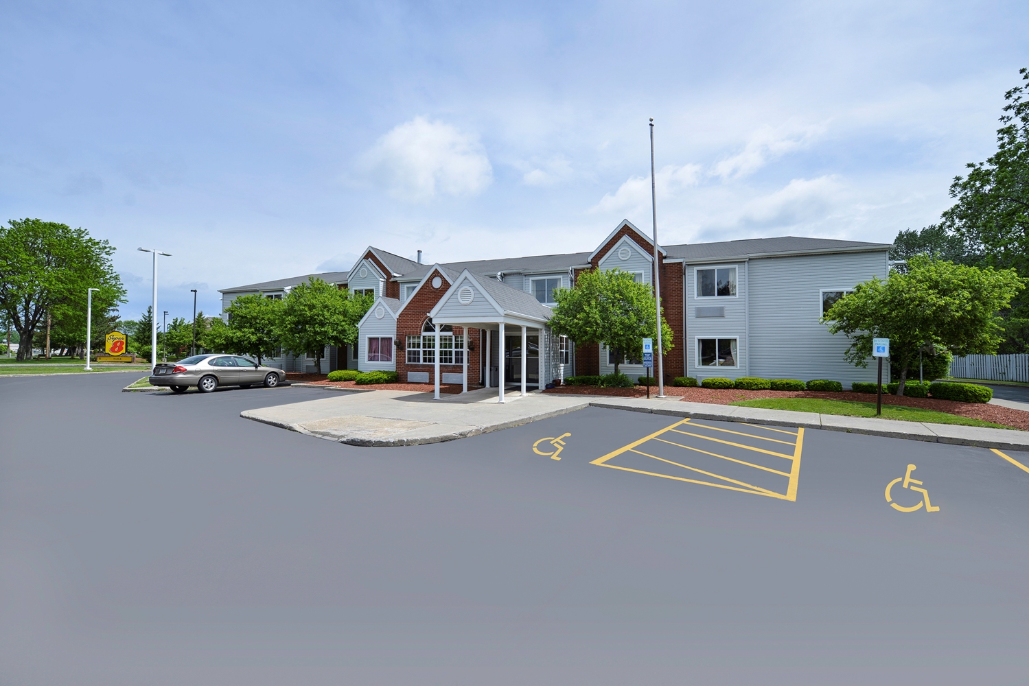 Americas Best Value Inn East Syracuse 21/23