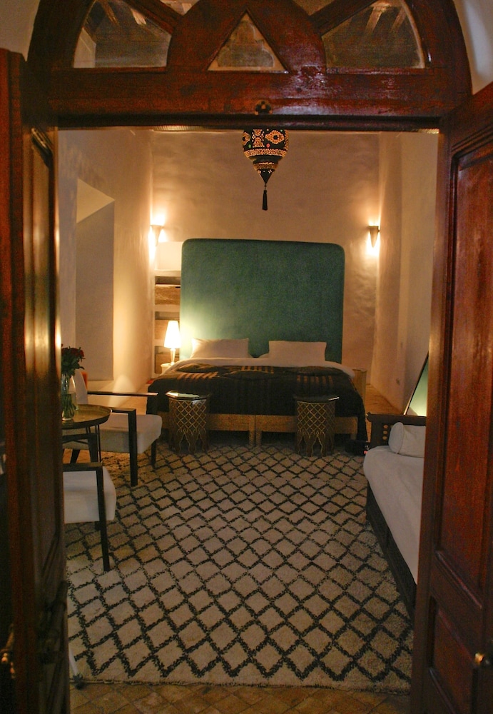 Riad Tizwa 25/50
