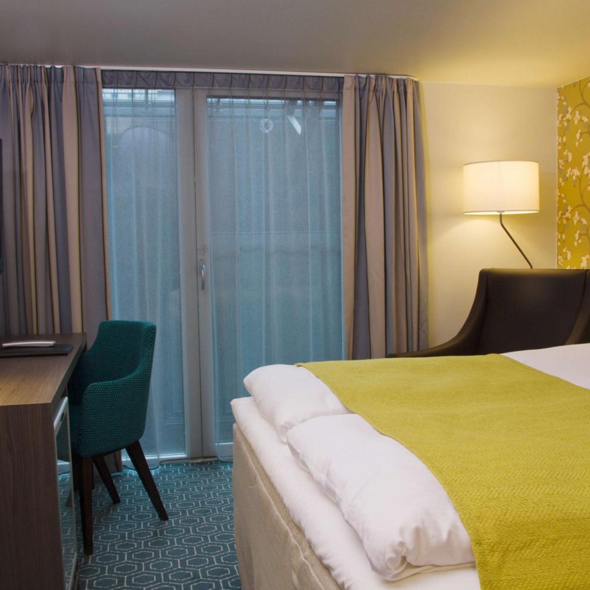 Room, Queen Bed, Scandic Bakklandet Hotel 2/6