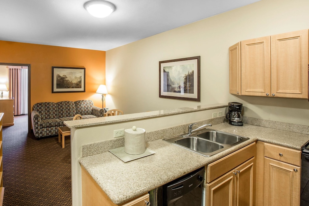 Comfort Inn & Suites Glenwood Springs On The River 23/27