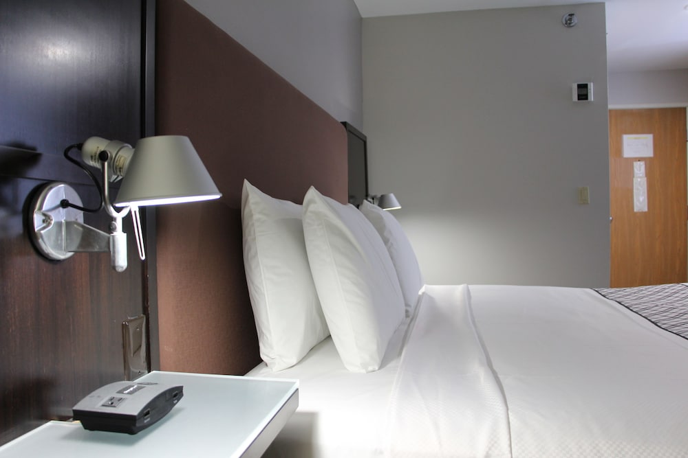 Westbridge Inn & Suites Carrollton 12/18
