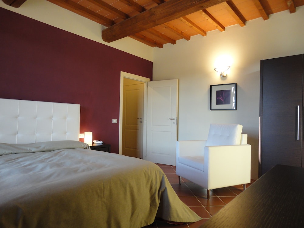 2 BEDROOMS, SUPERIOR, QUEEN BED, GARDEN AREA