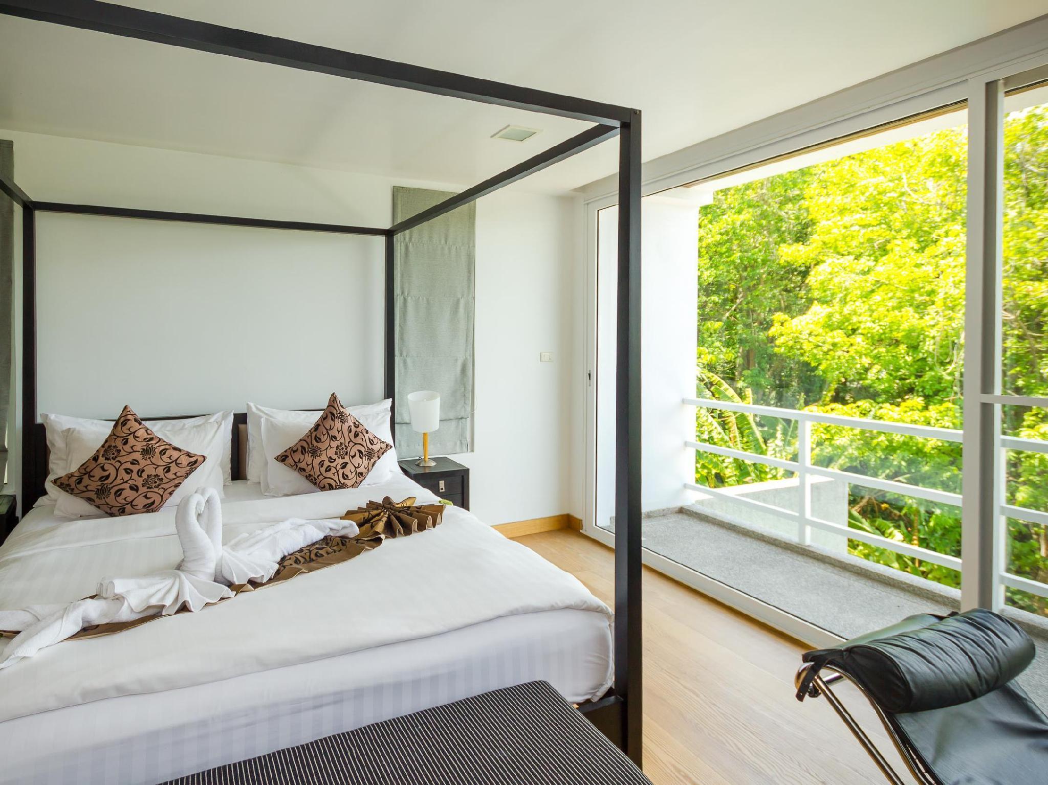 3 Bedrooms, Select, 3 King Beds, Garden View, Private Pool