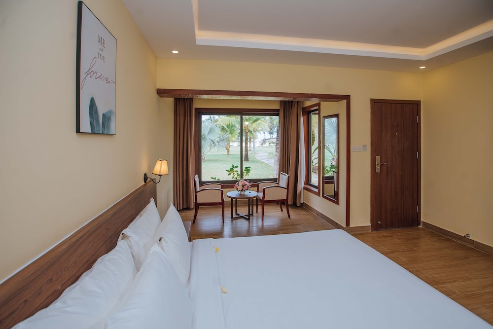Celina Peninsula Resort 11/43