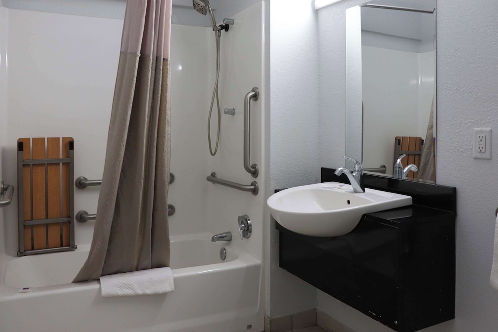 Motel6 Birmingham, AL 41/44