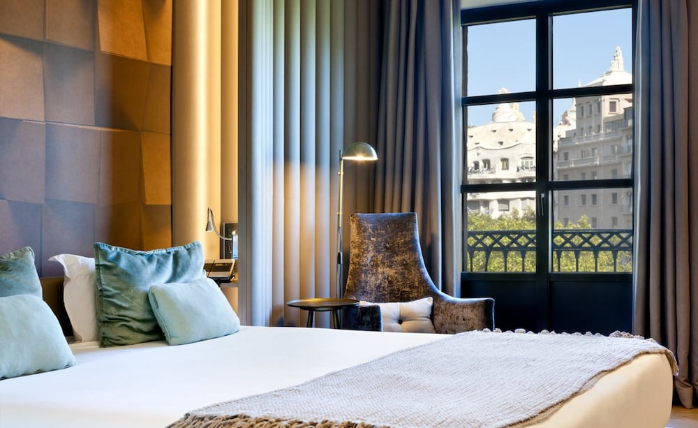 Condal, Queen Bed, Paseo De Gracia View، Condes de Barcelona 3/5