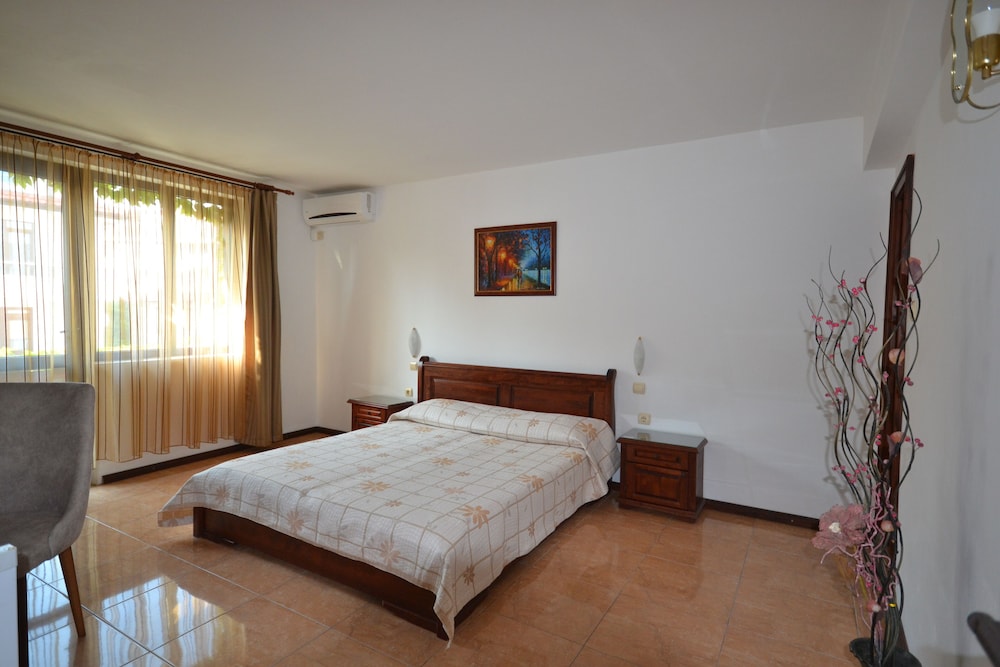 Hotel More 15/50