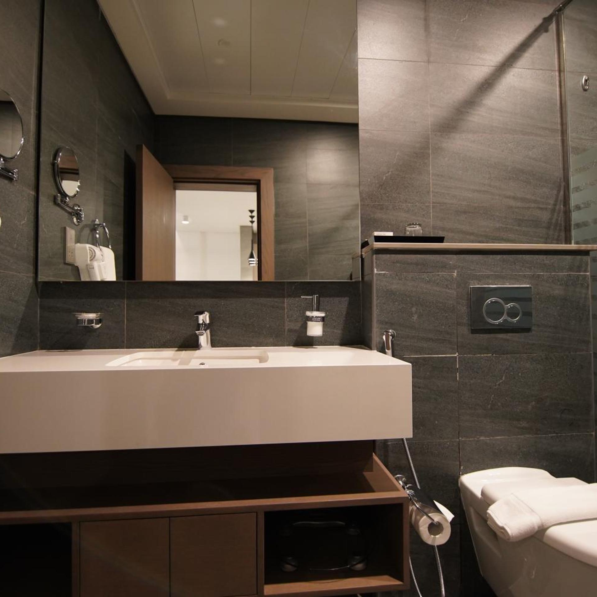 Abar Hotel Apartment Dubai investment Park