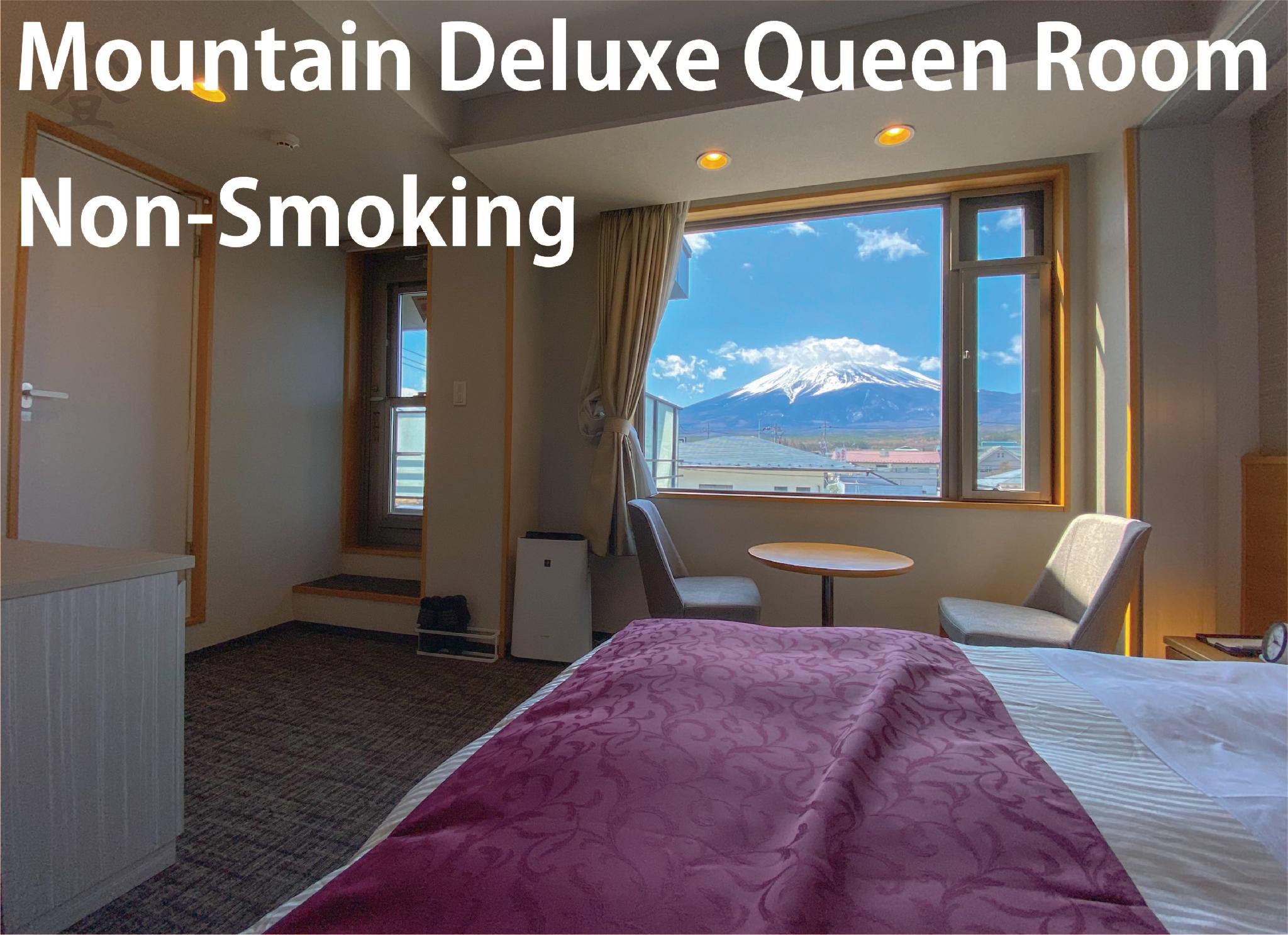 Mountain, Deluxe, Queen Bed
