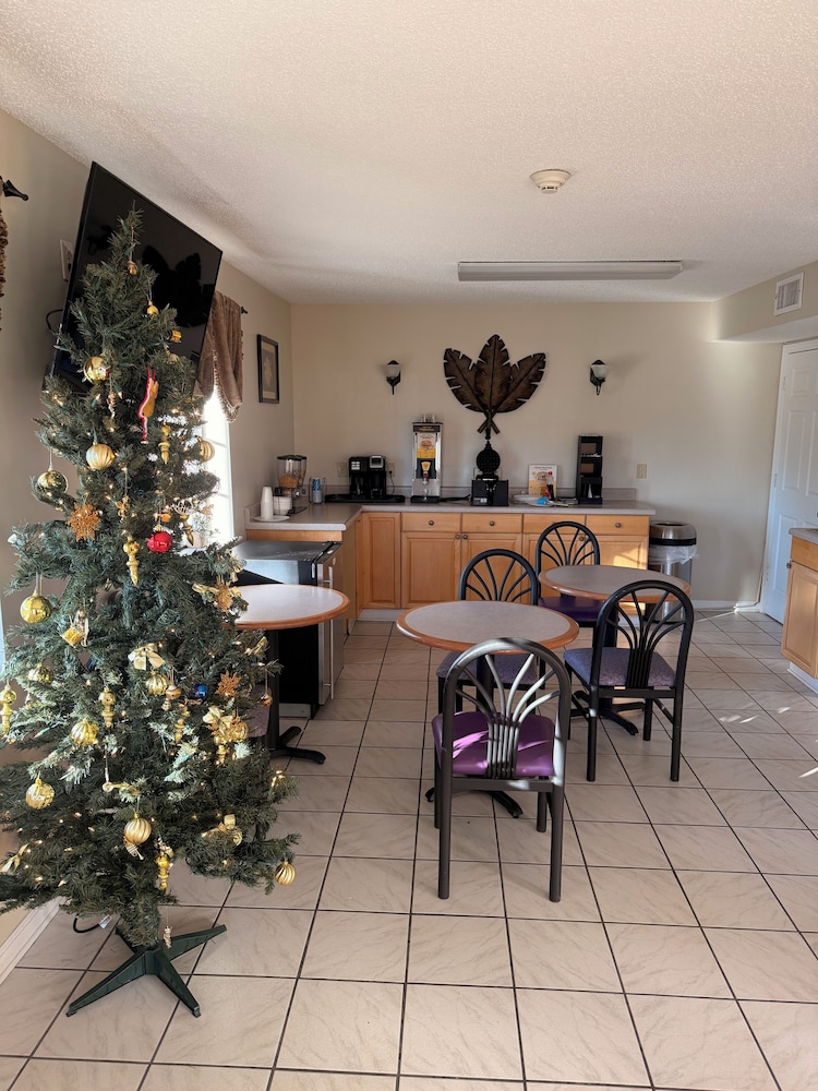 Peach Tree Inn 11/48