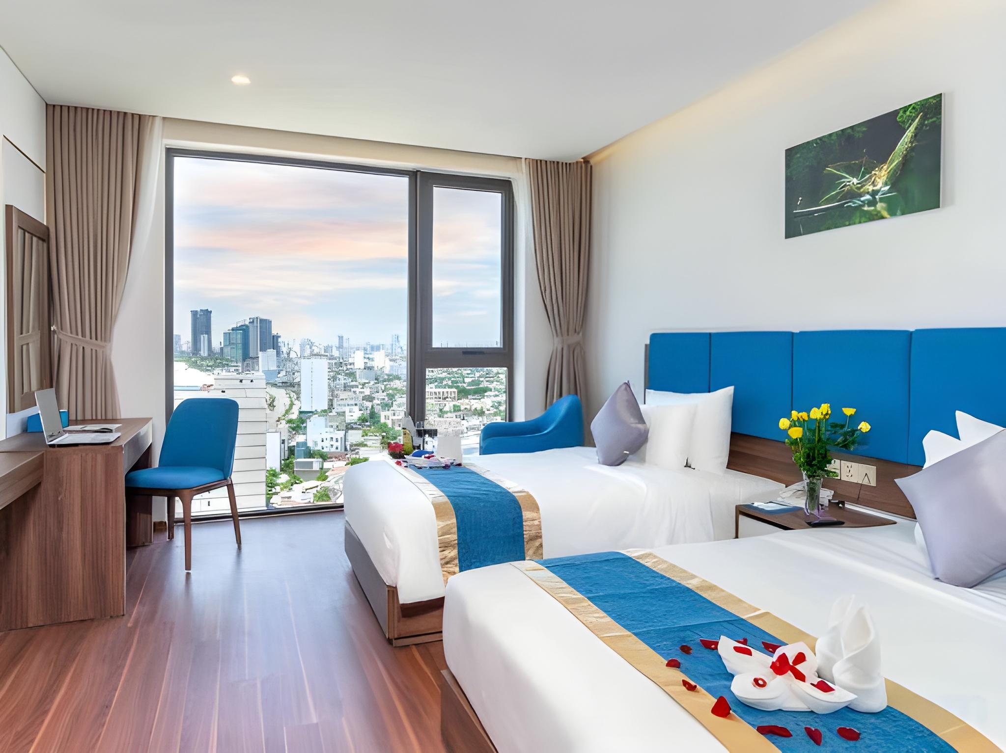Deluxe, Triple, 2 Double Beds, Partial Ocean View