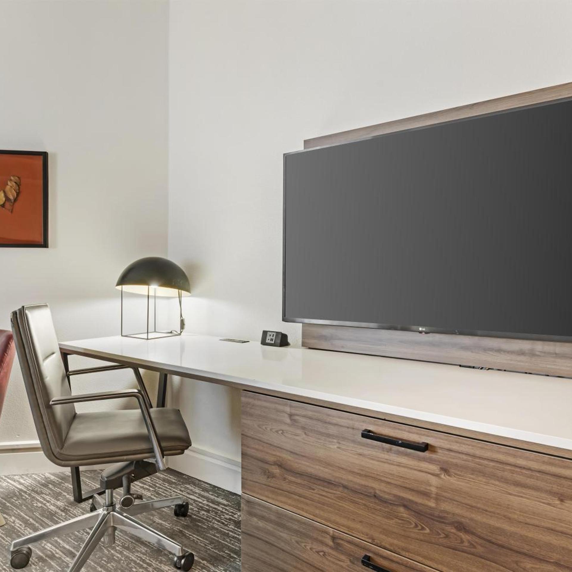 Executive Residency by Best Western Denver East 58/67