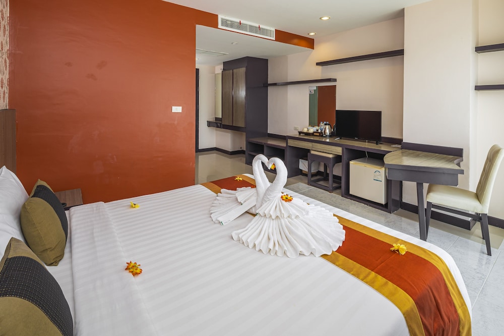 MALIN PATONG HOTEL 27/58
