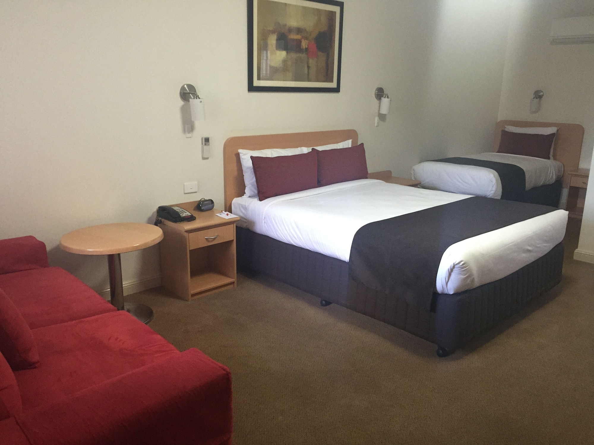 Room, Queen Bed
