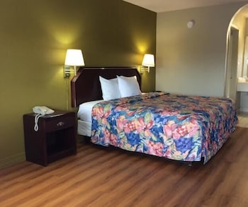 Stratford House Inn and Suites 26/51