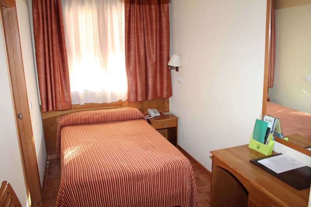Hotel Las Tablas 4/25