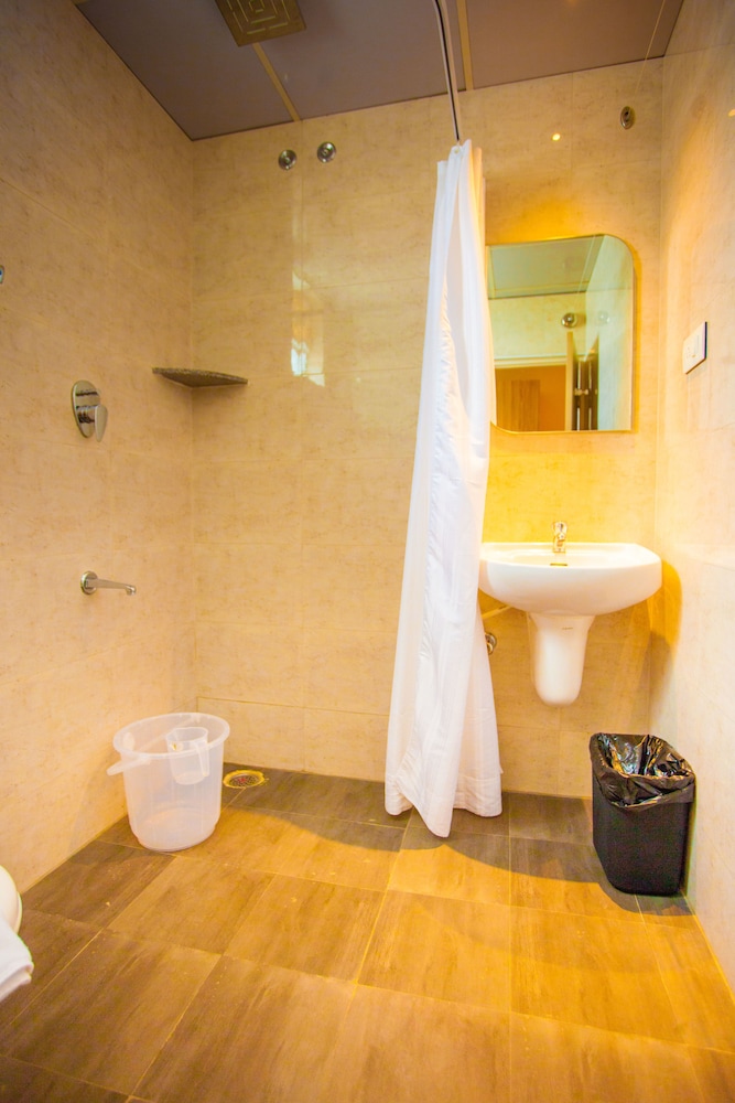 Northern Suites 48/50