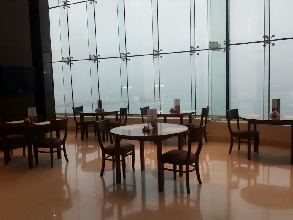Harbour Suite Hotel 20/33