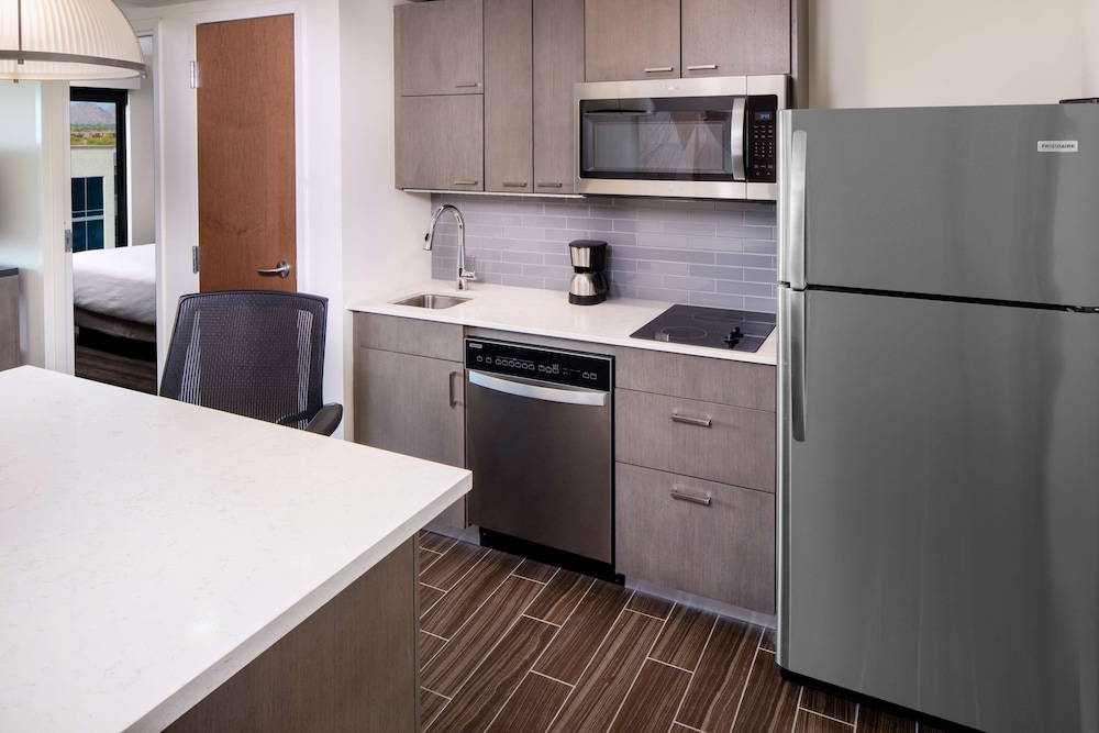 Hyatt House North Scottsdale 32/41