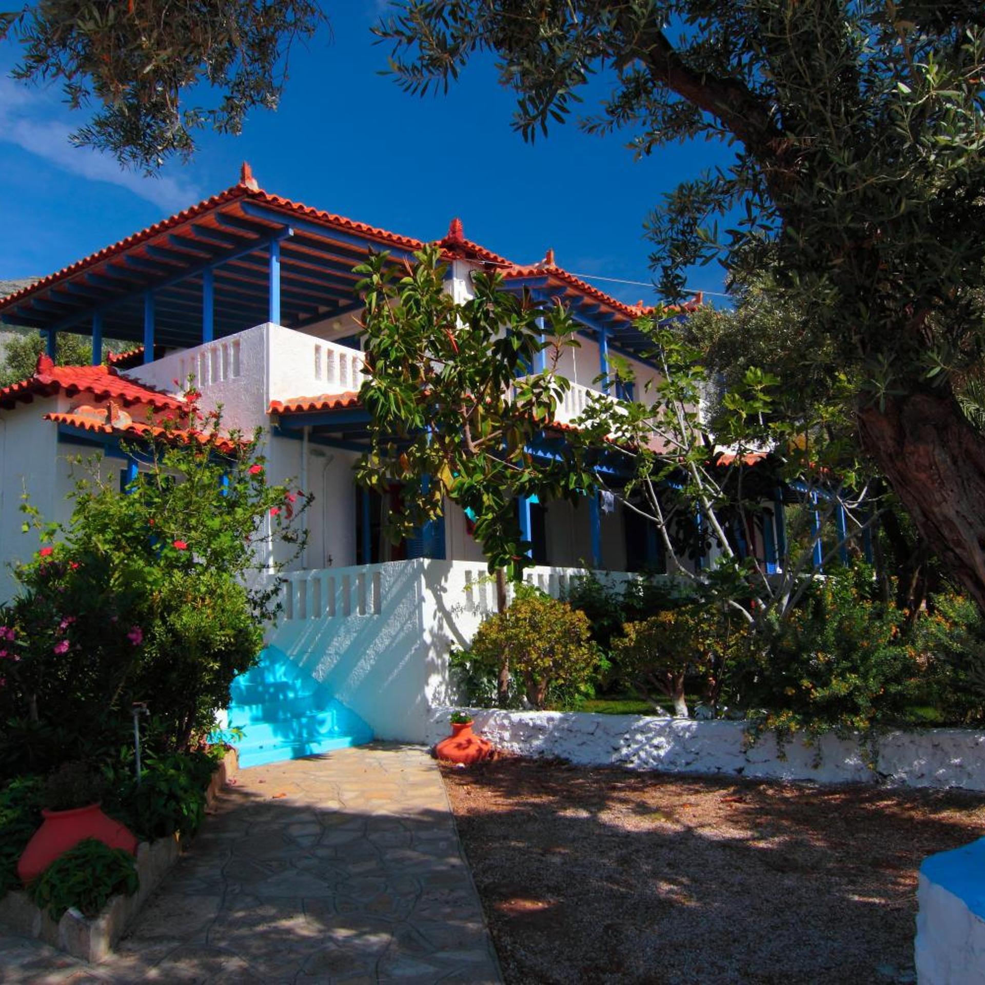 White Rock Apartments 52/59