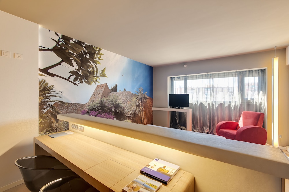 Barcelo Malaga 8/72