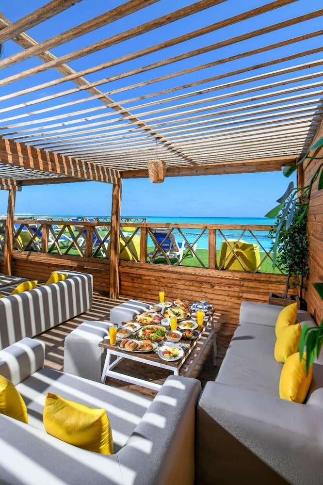 XU Sidi Abdel Rahman Resort & Spa 28/38