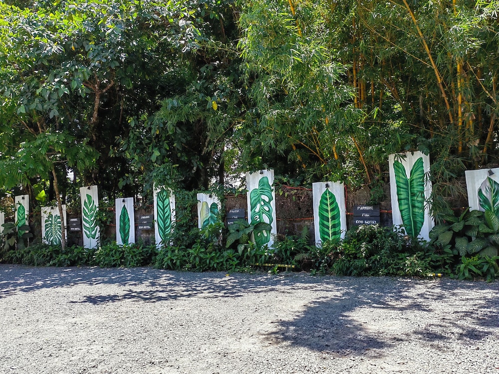 Containers By Eco Hotel Tagaytay 62/66