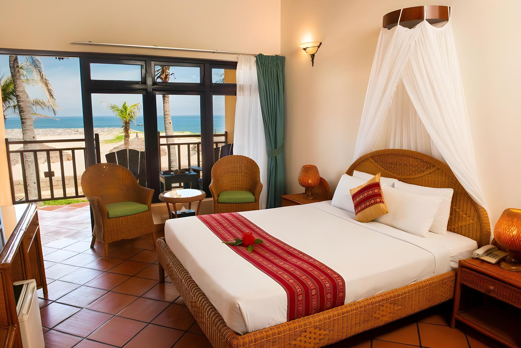 Bungalow, Beach Front